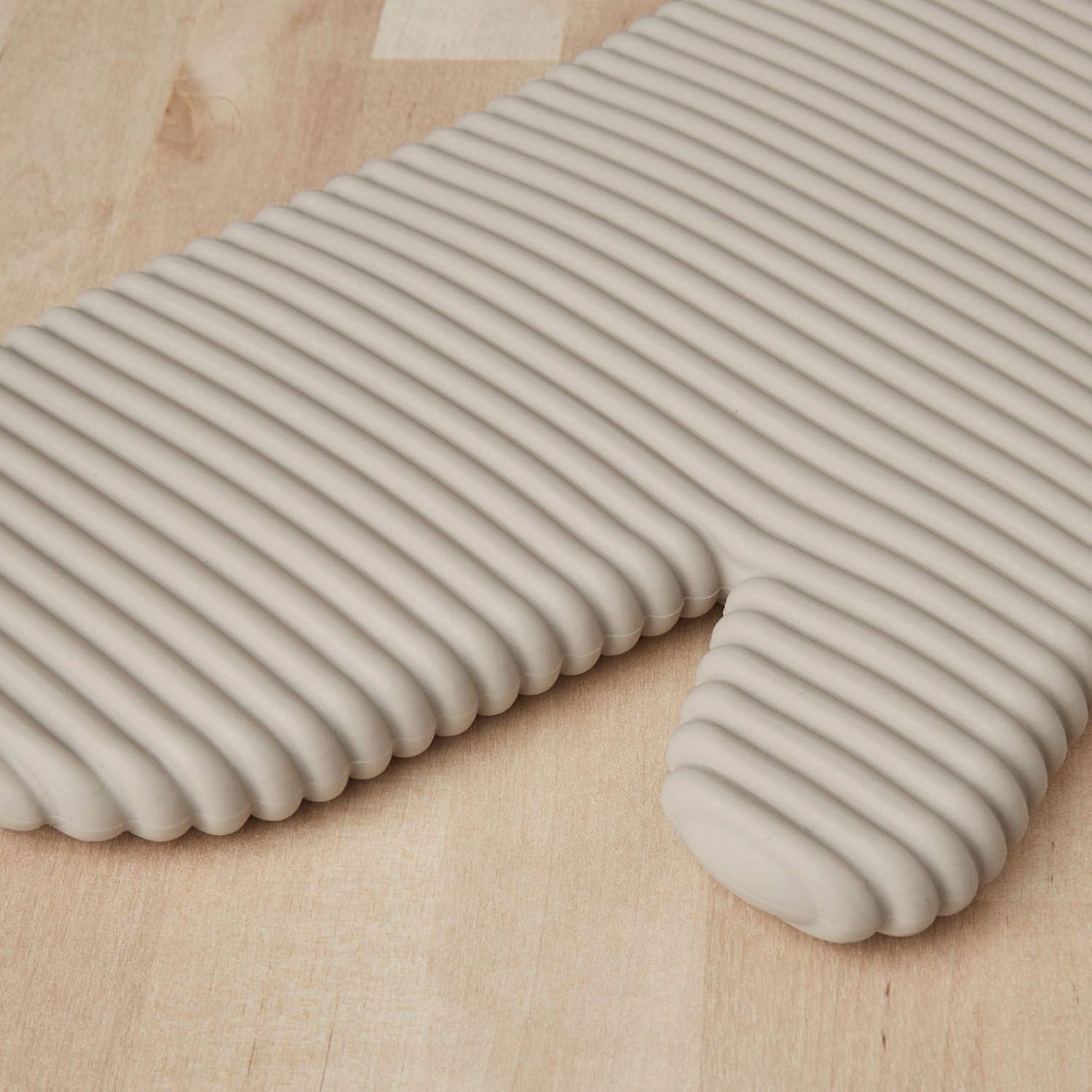 KitchenAid Ribbed Soft Silicone Oven Mitt Set, 7"x13", Milkshake 2 Count - Image 4
